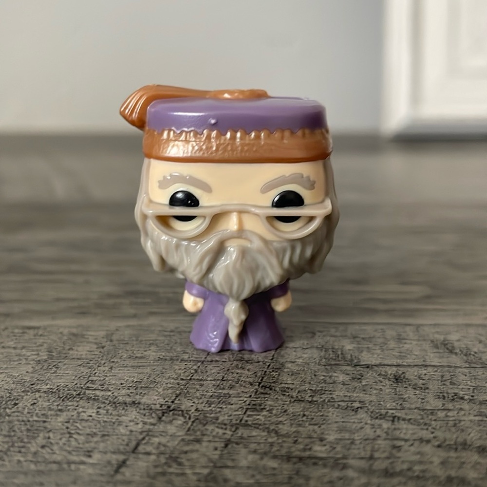 2024 Kinder Joy Eggs, Harry Potter Funko Collection. Albus Dumbledore